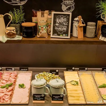 Motel One Prague-Florentinum-2